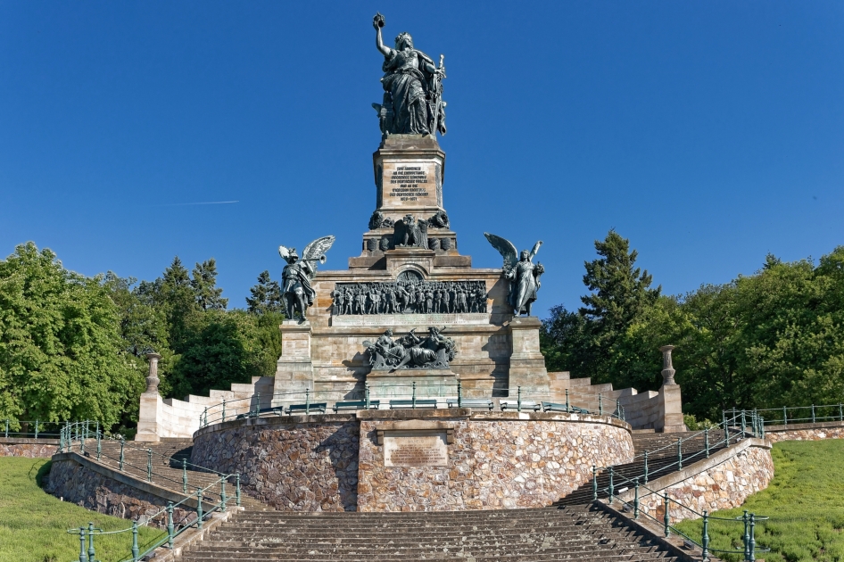 Rüdesheim am Rhein – Drosselgasse und Niederwalddenkmal